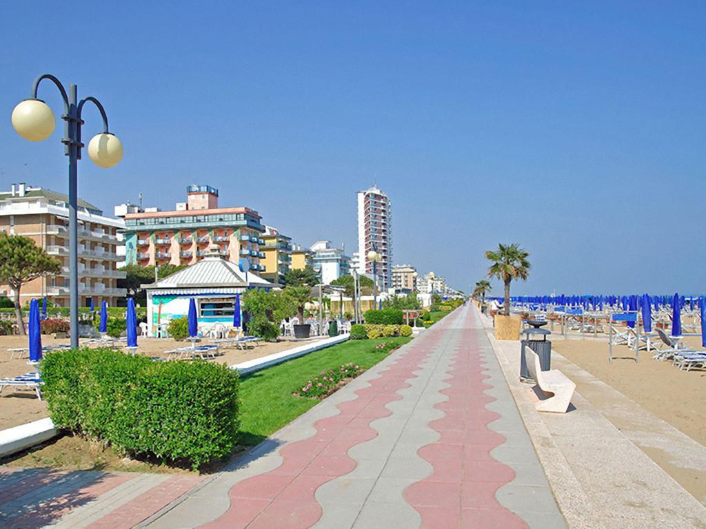 Appartamenti Cristina Carraro Immobiliare - Family Apartments Лідо-ді-Єзоло Екстер'єр фото