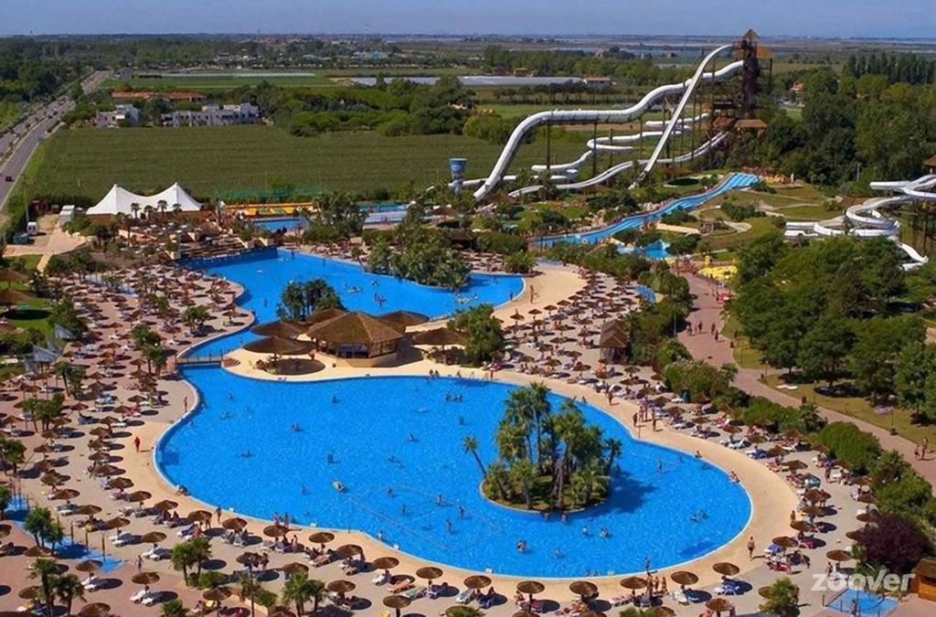 Appartamenti Cristina Carraro Immobiliare - Family Apartments Лідо-ді-Єзоло Екстер'єр фото